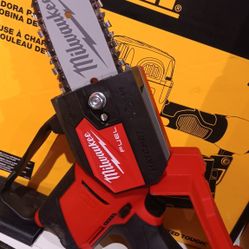 Milwaukee
M12 FUEL 6 in. 12V Lithium-Ion Brushless Electric Cordless Battery Pruning Saw HATCHET (Tool-Only)
