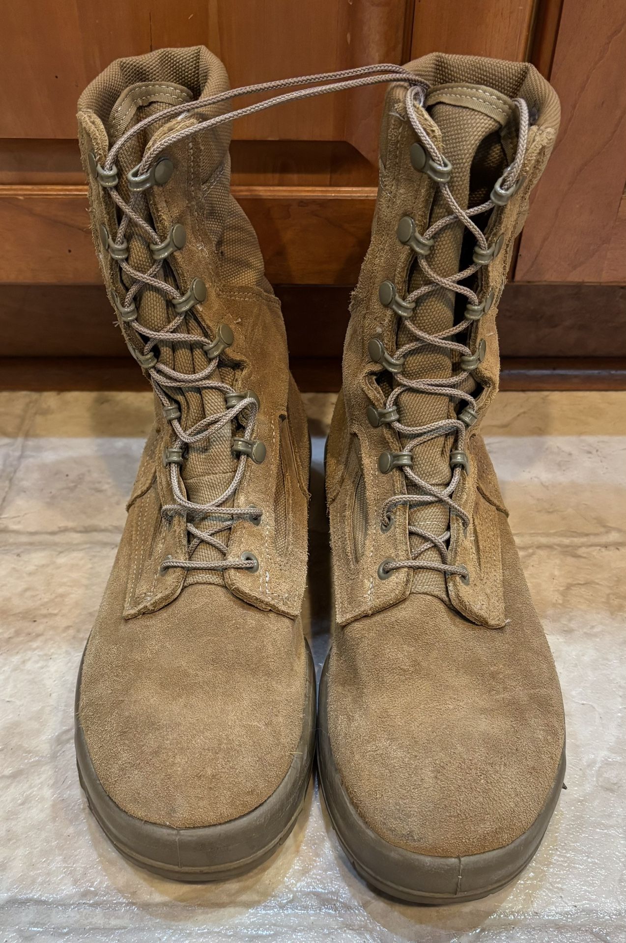Military Surplus Belleville GoreTex Combat Boots, Size 9 W, Excellent