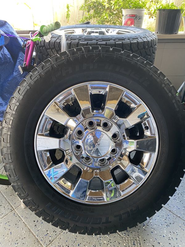 20" GMC Sierra Denali 2500 3500 OEM wheels and tires 5704 5804 2017