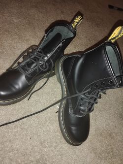 Doc matins size 8US size 6 UK