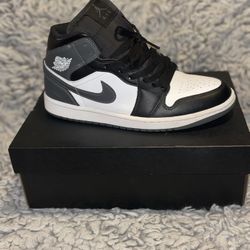 Air Jordan 1 Mid