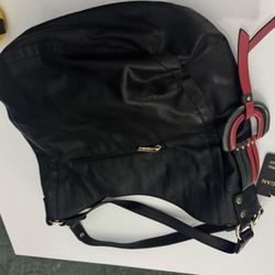 Women’s shoulder bag by handbag republican