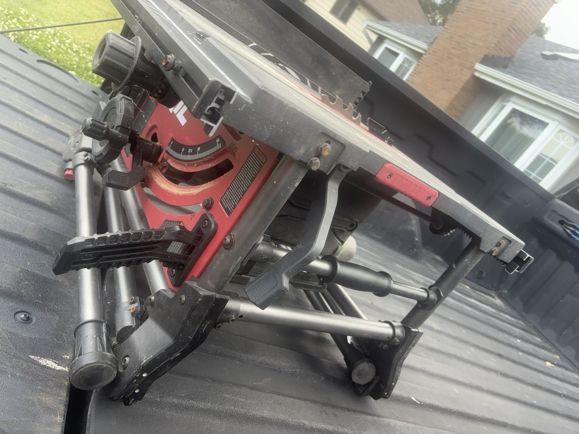 Table Saw With Stand