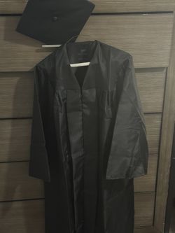 Graduation Gown And Cap (size 5’1”-5’3”)