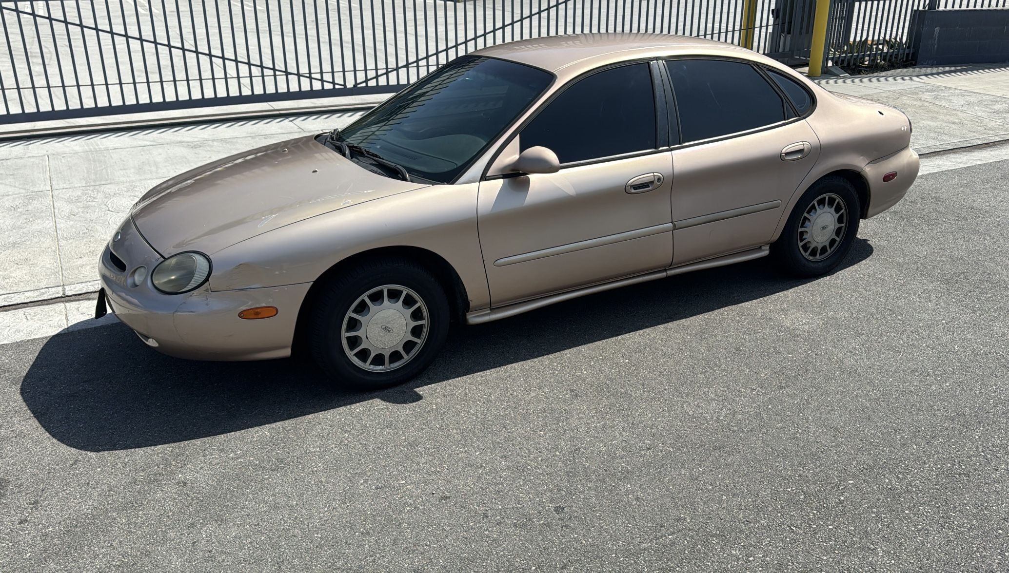1997 Ford Taurus