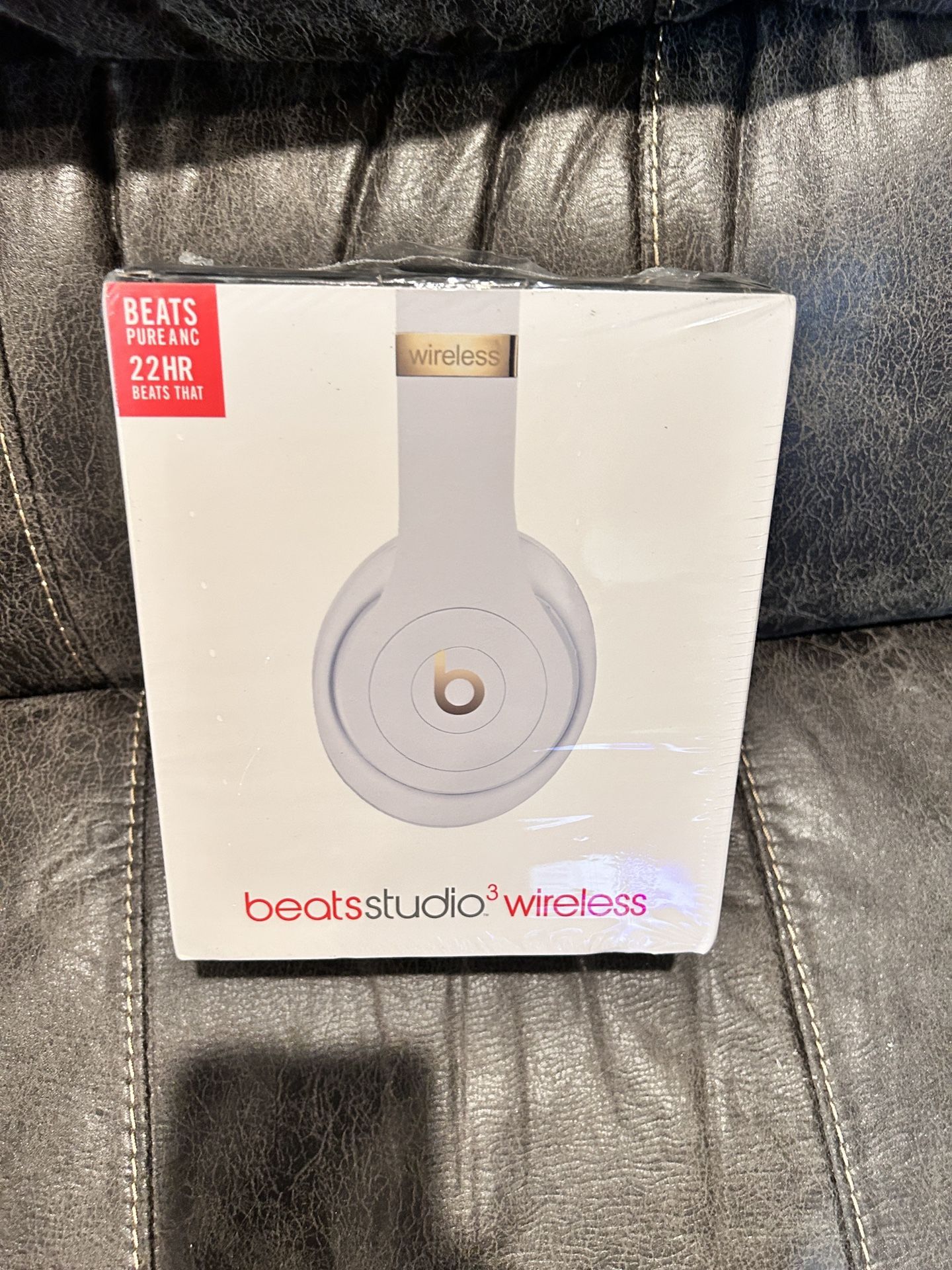 White Beats Studio 3