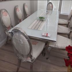 Custom Elegant 6 Chair Dining Table