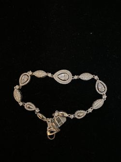 Gorgeous silver bracelet with cz shining stones