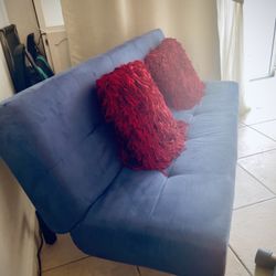 Sofa, used in good condition with 2 cushions