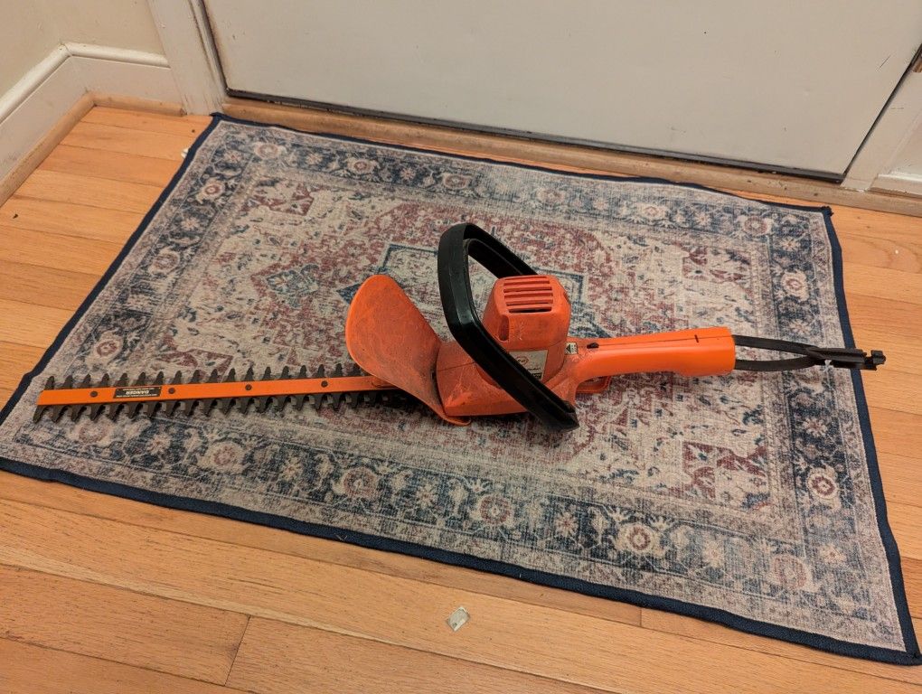 Black & Decker Electric Hedge Clippers