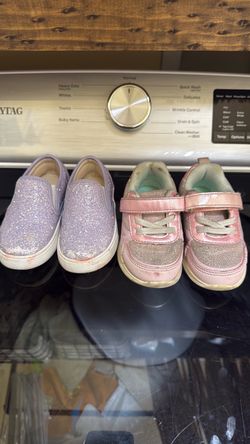 Size 6 toddler shoes pink and purple glitter.