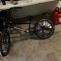 Mongoose Bmx Bike With Front Pegs 