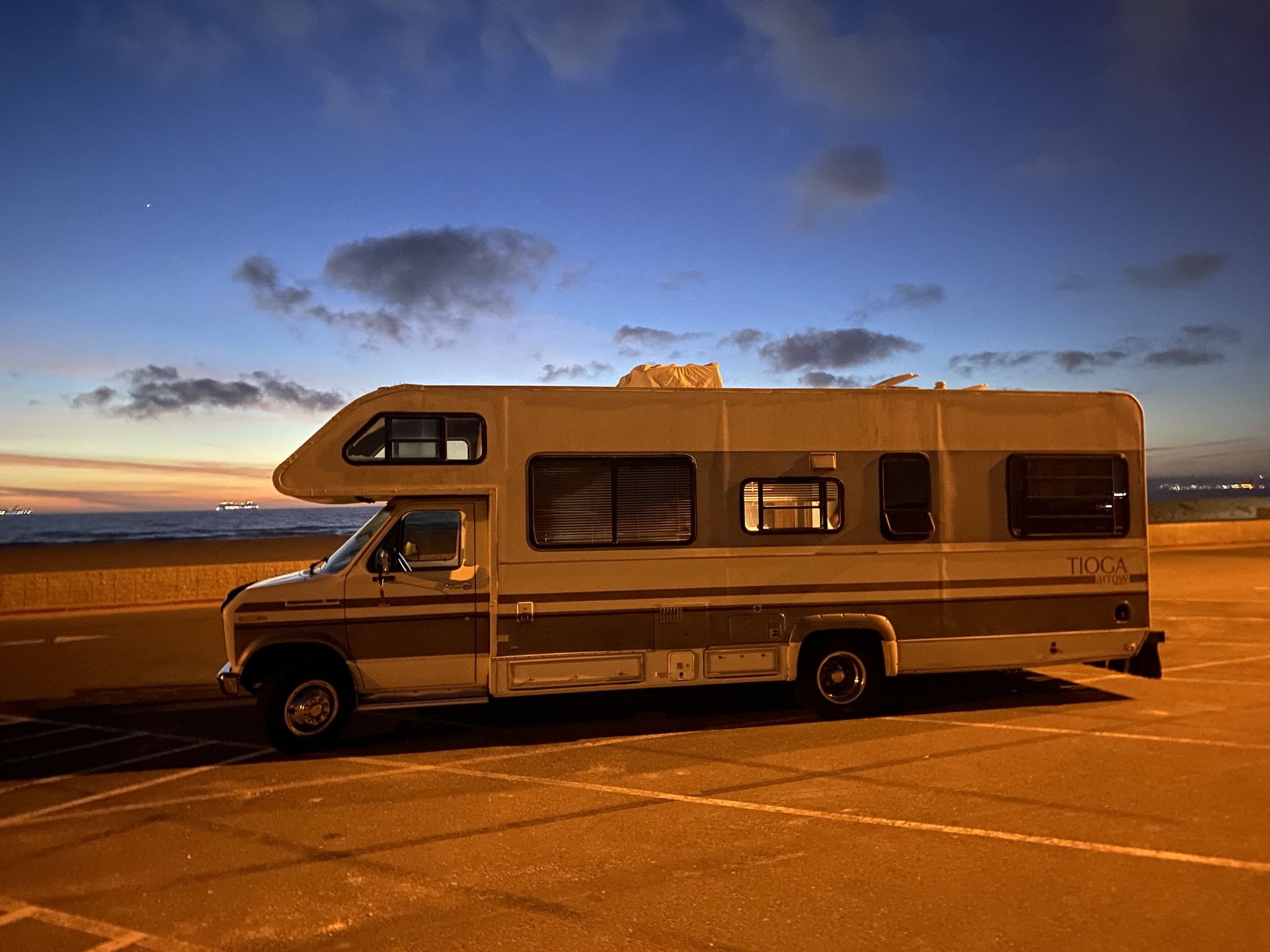 RV Motor home Ford Tioga 1990 for Sale in Imperial Beach, CA - OfferUp