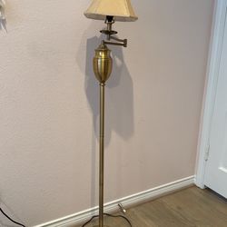 Floor Lamp Antique Style With Movable Shade
