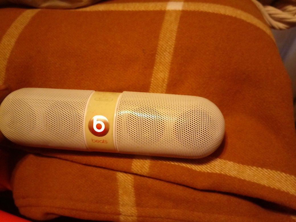 Beats Pill Speaker 