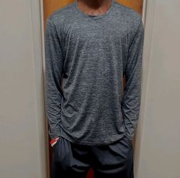 Men's Gray Heather Lightweight Polyester Knit Long Sleeve Crew Net T-Shirt  L