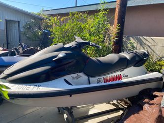 Yamaha wave runner jet ski