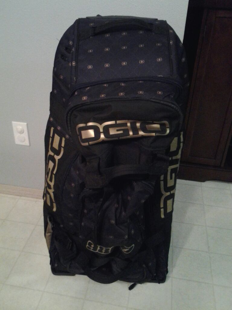 Ogio 9800 gear bag sled. Used as suitcase for air travel. Good shape