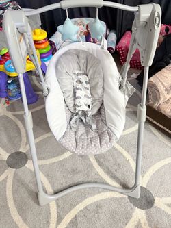 Graco Baby Swing with Harness