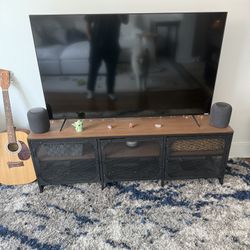 (2) Apple HomePods