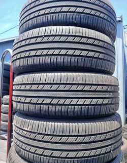 🎃 235 55 20 Michelin Tires Con 80% de Vida Las 4