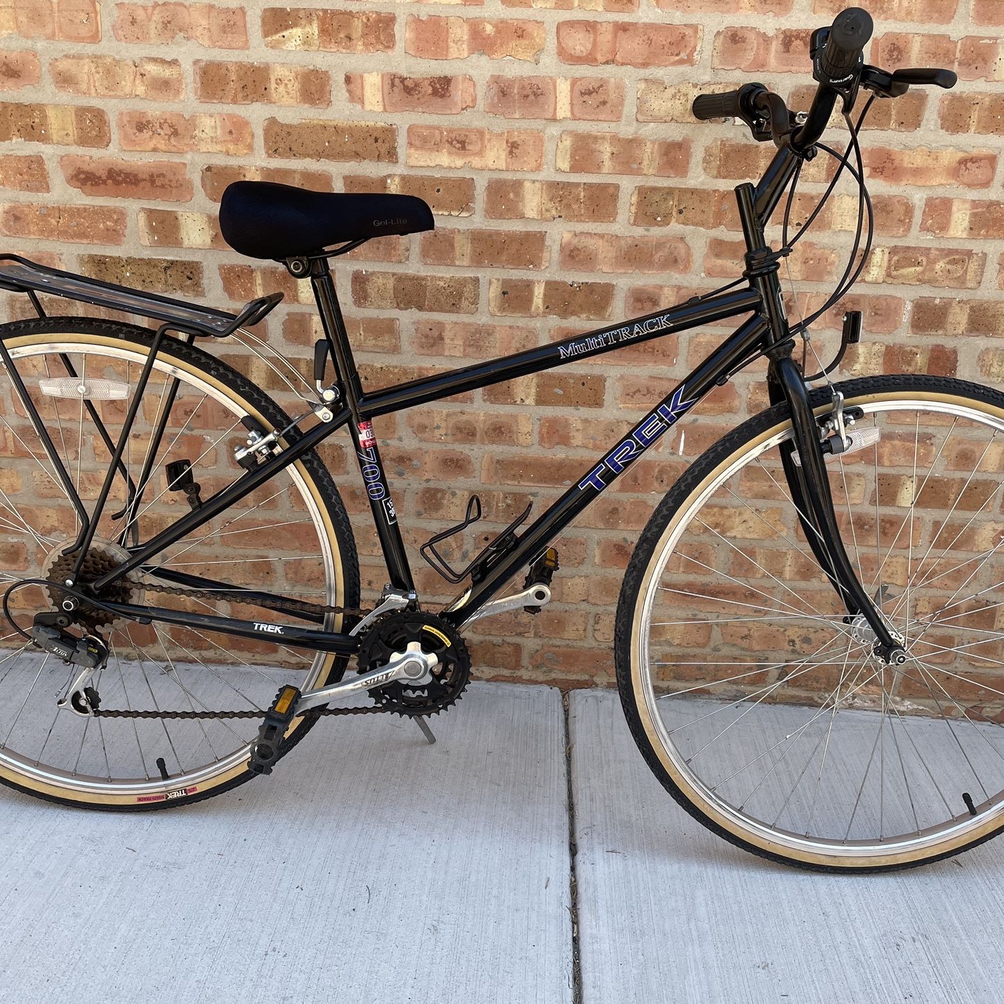 trek bicycle franklin Trek Multitrack 700 Hybrid for Sale in Franklin Park, IL