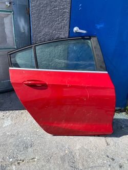 2017 - 2019 Chevy Cruze Right Rear Door.