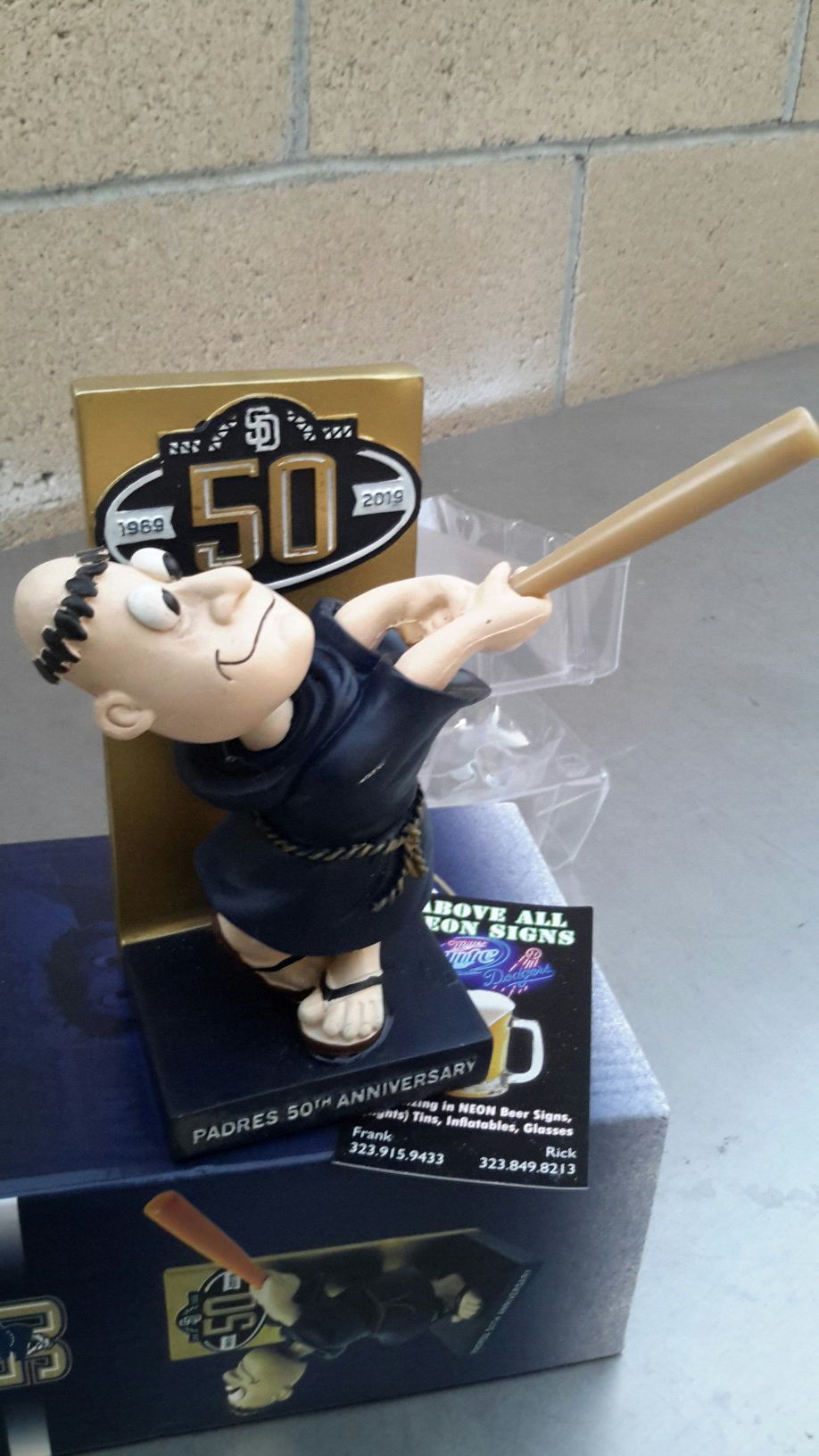 SD PADRES SWINGIN' FRIAR BOBBLEHEAD. ( ALSO PLENTY OF NEON SIGNS / LIGHTS AVAILABLE FOR SALE ). DODGERS BOBBLEHEADS AVAILABLE.