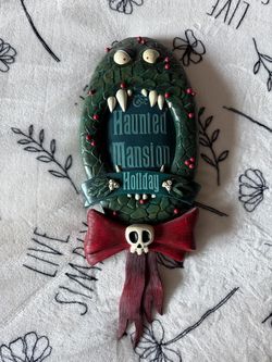 Disney Haunted Mansion Holiday Wreath
