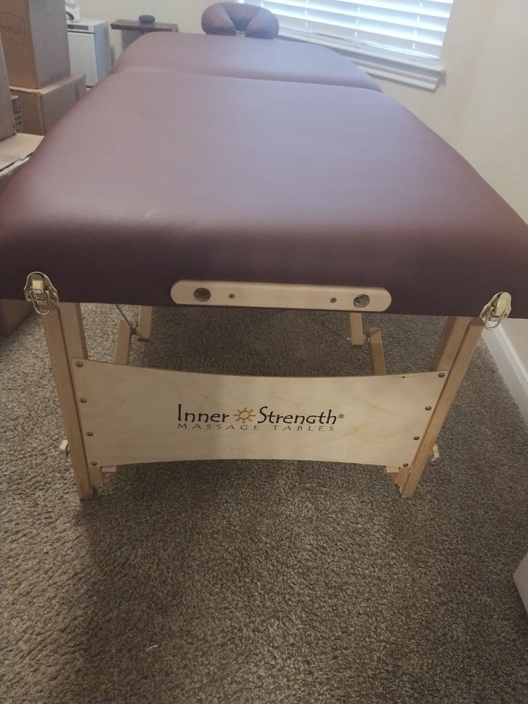 EarthLite  Inner Strength Portable Massage Table