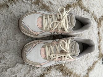 Womens size 8 GT 21-60 ASICS