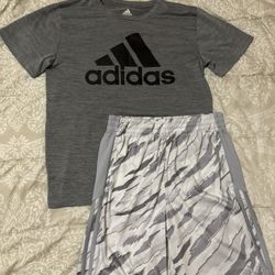 *** MAKE AN OFFER *** Adidas Boys Outfit size L (14/16)