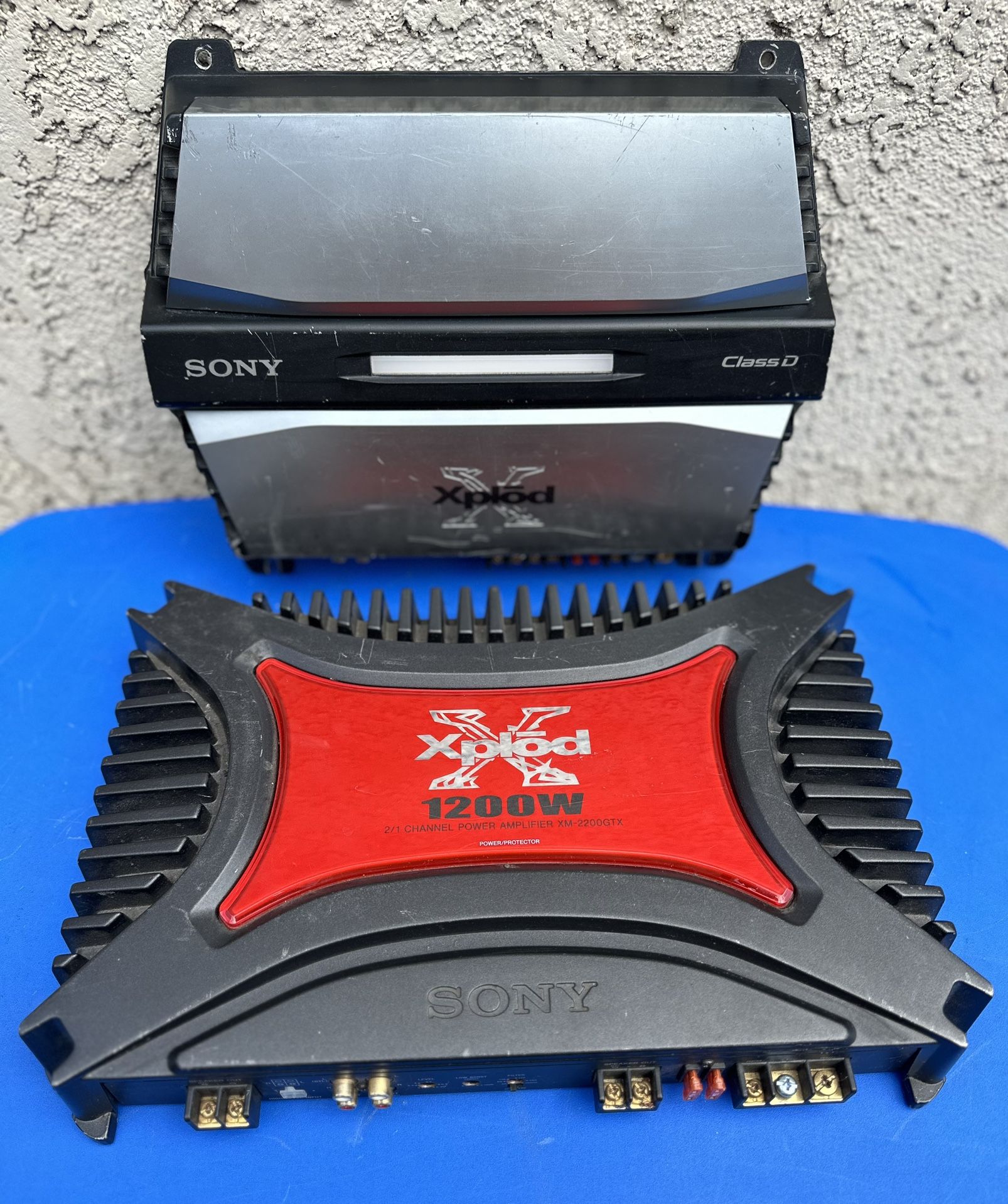 SONY XPLOD 2 Channel Car Stereo Amplifier 1200W XM-2200GTX & Sony Xplod Mono Subwoofer Amplifier 1100W Max Class D XM-ZZR3301