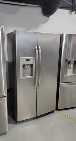 GE Side-by-Side Stainless Steel Refrigerator Fridge
