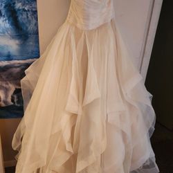 Size 16 Bridal Gown With Viel And Attachable Belt