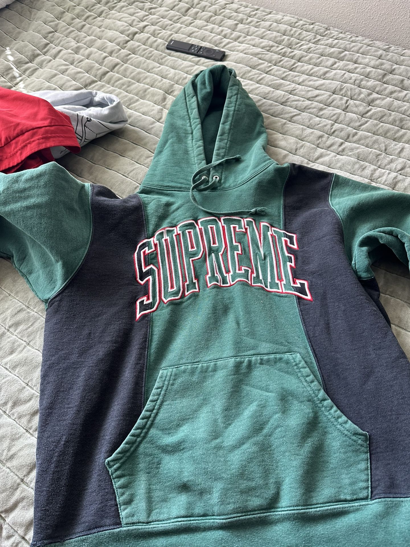 Supreme Hoodie Medium