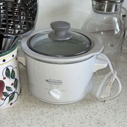 Kitchen Gourmet 1.5QT Mini Slow Cooker