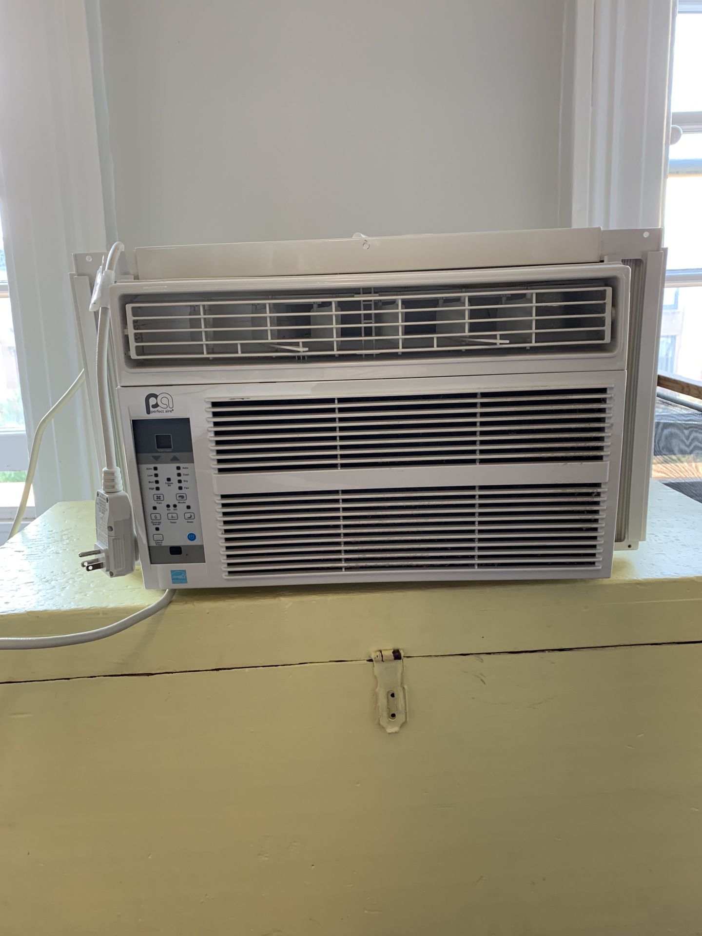 Perfect Aire Window Unit Air Conditioner