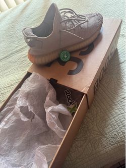 yeezy 350 size 10