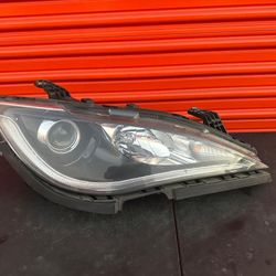 2017-2018-2019 Chrysler Pacifica Headlight Led RH Oem