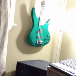 Bass Guitar... Ibanez 