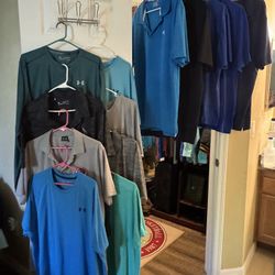 Bundle Of Men’s 2XL Under Armour Shirts $25