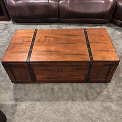 Coffee Table / Storage / Dinner Tray 