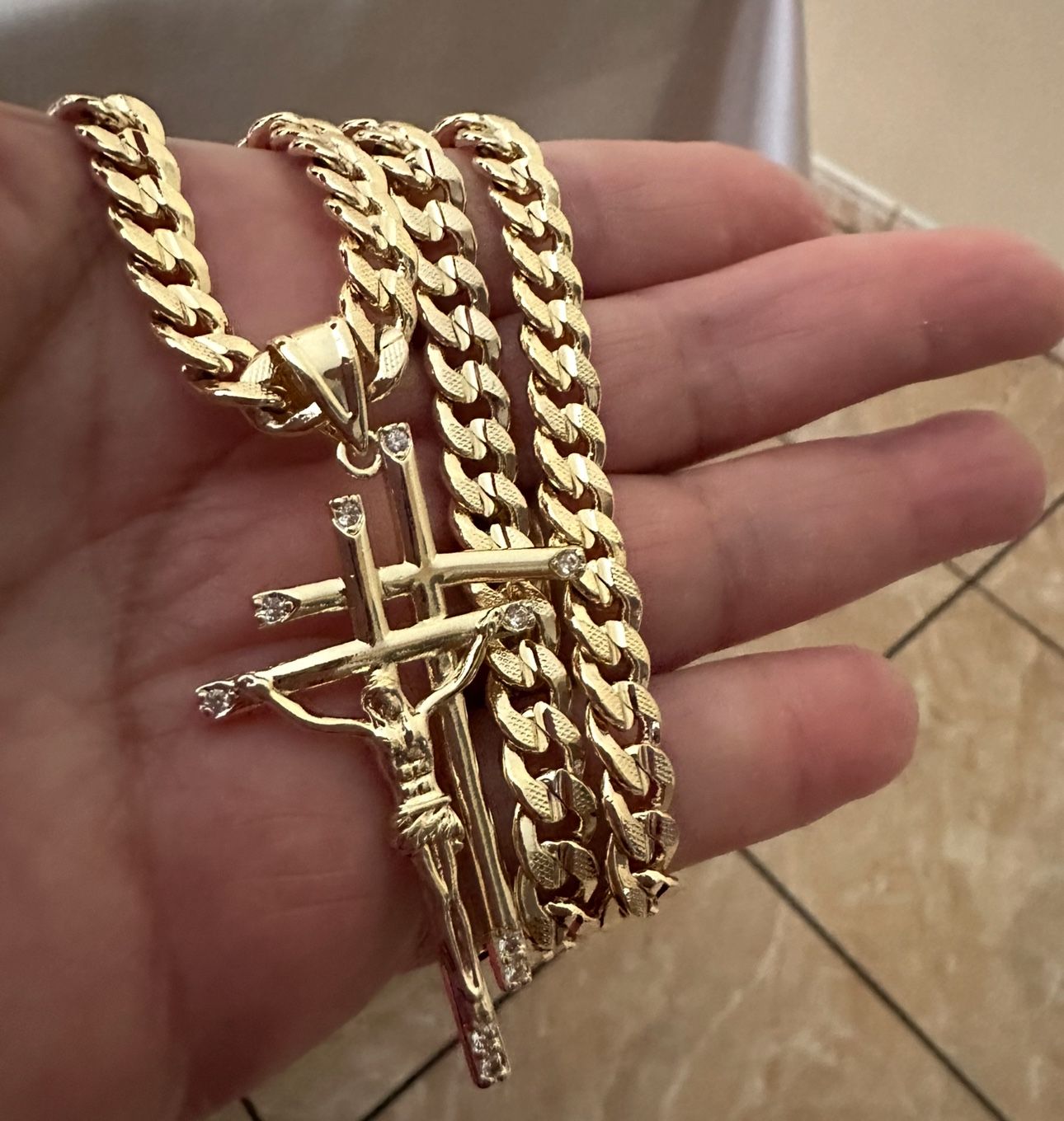 Cuban Chain In Gold Plated With Double Cross Pendant