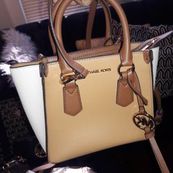 ** MICHAEL KORS MINI TOTE BAG** $100