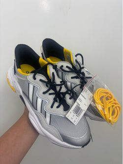 Adidas Ozweego FV9649 Men's Size 7 NEW with Tags + Extra Yellow Laces