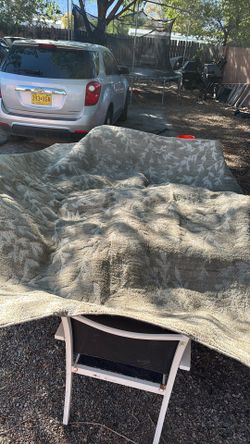 Gray and white area rug  10 x13