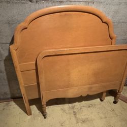 Antique Bird’s Eye Maple Bedroom Set –  (Complete Set of 6 Pieces)