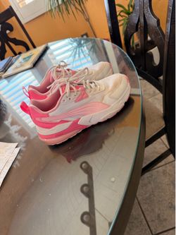 PUMA woman size 6