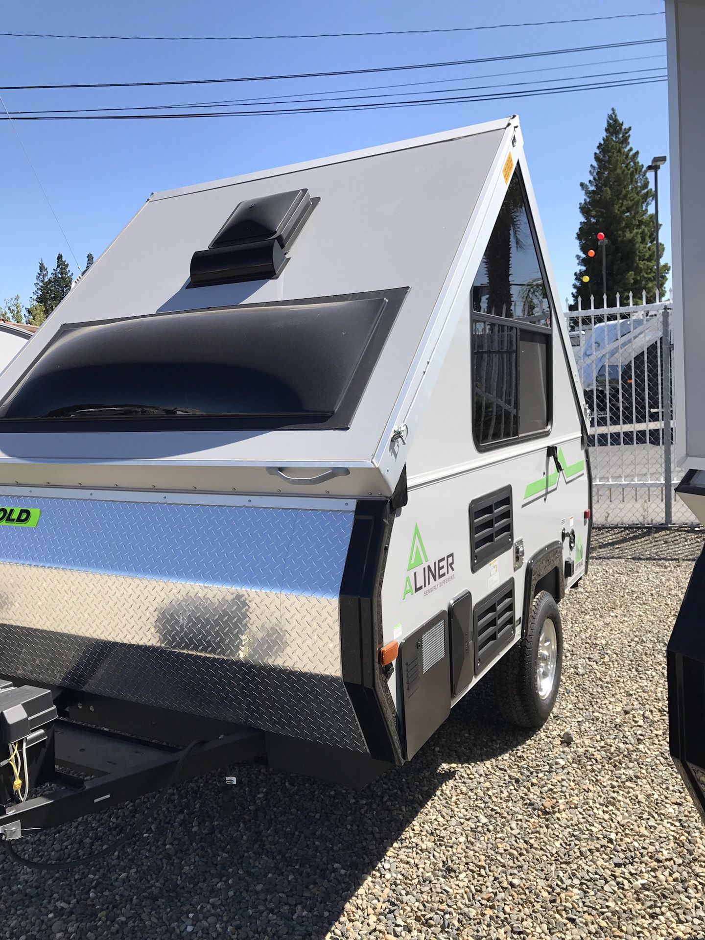 2017 ALINER Ranger 10 - Off Road Package/Solar Ready